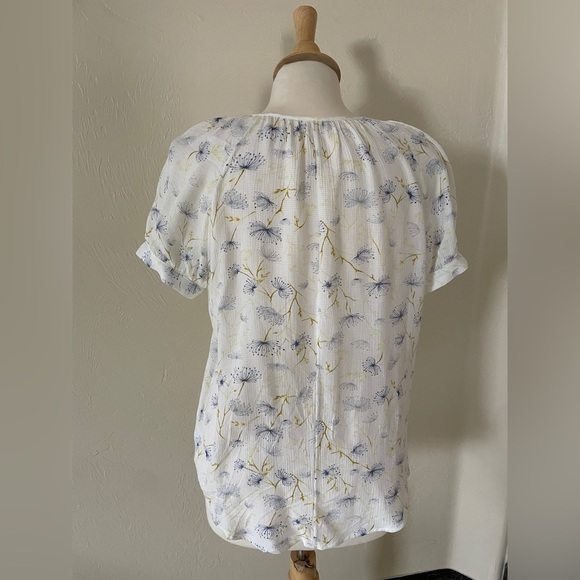 ANA A New Approach V-Neck Blouse – Size L | White & Blue Floral | Cap Sleeve - Picture 3 of 5
